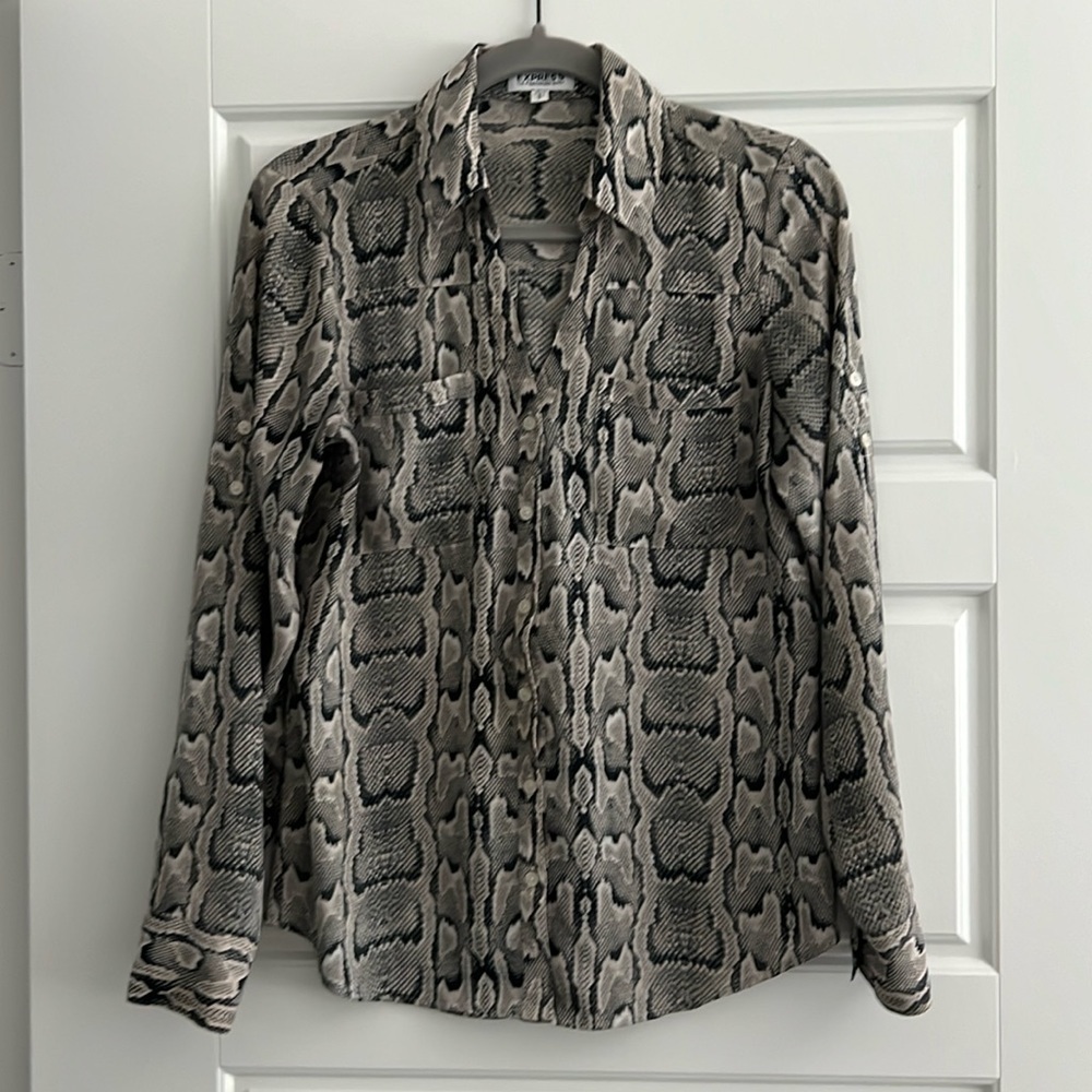 Express Women's Long Sleeve Button-Front Top Size S